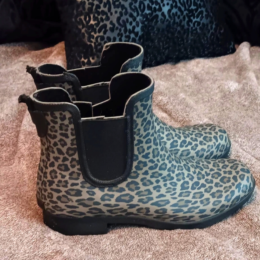 Chooka Rainboots women's size 8